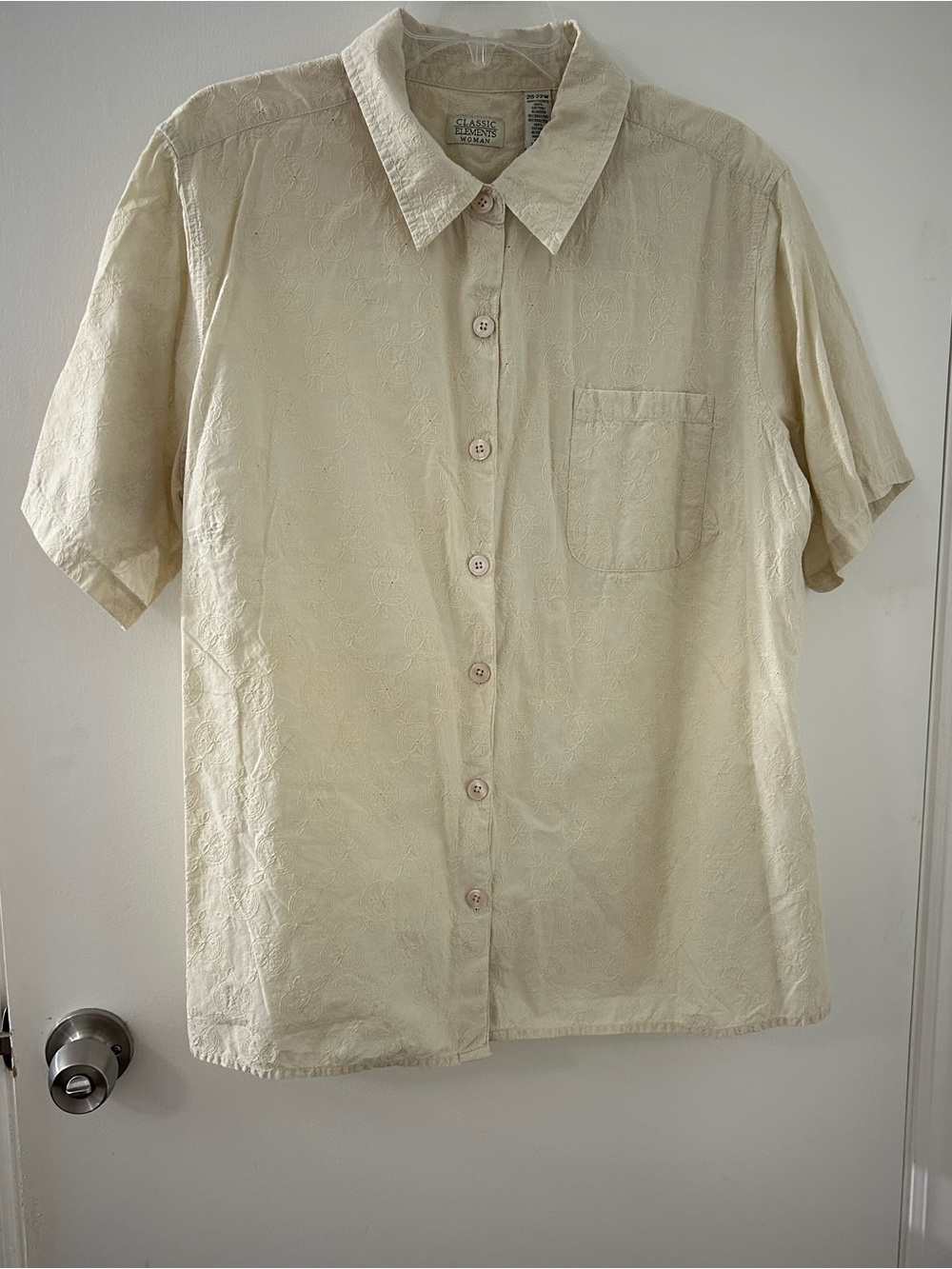 Classic Elements Short-Sleeve Button-Down Shirt in Cream